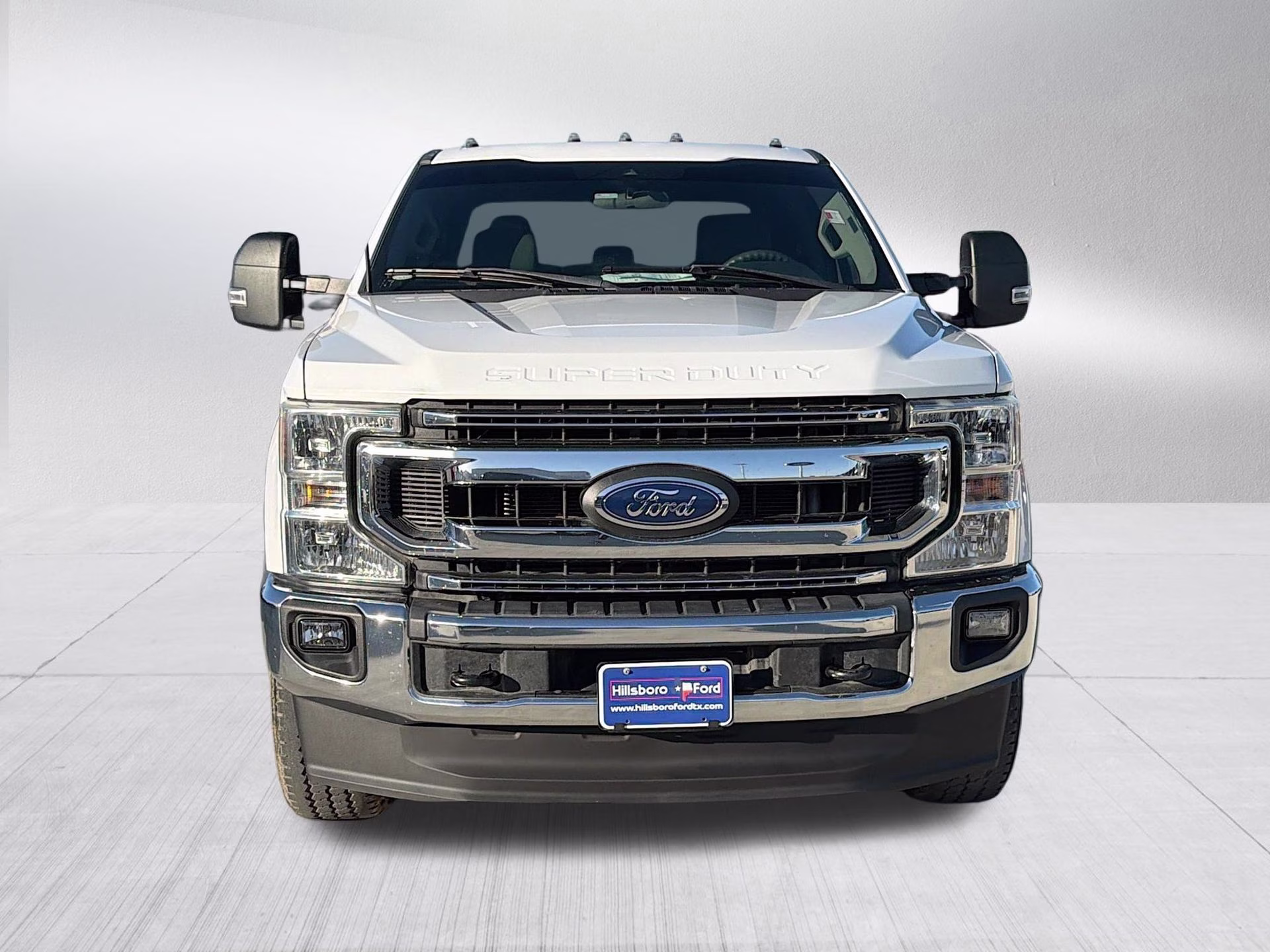 2022 Oxford White Ford Super Duty F-350 SRW XLT 4X4 Truck