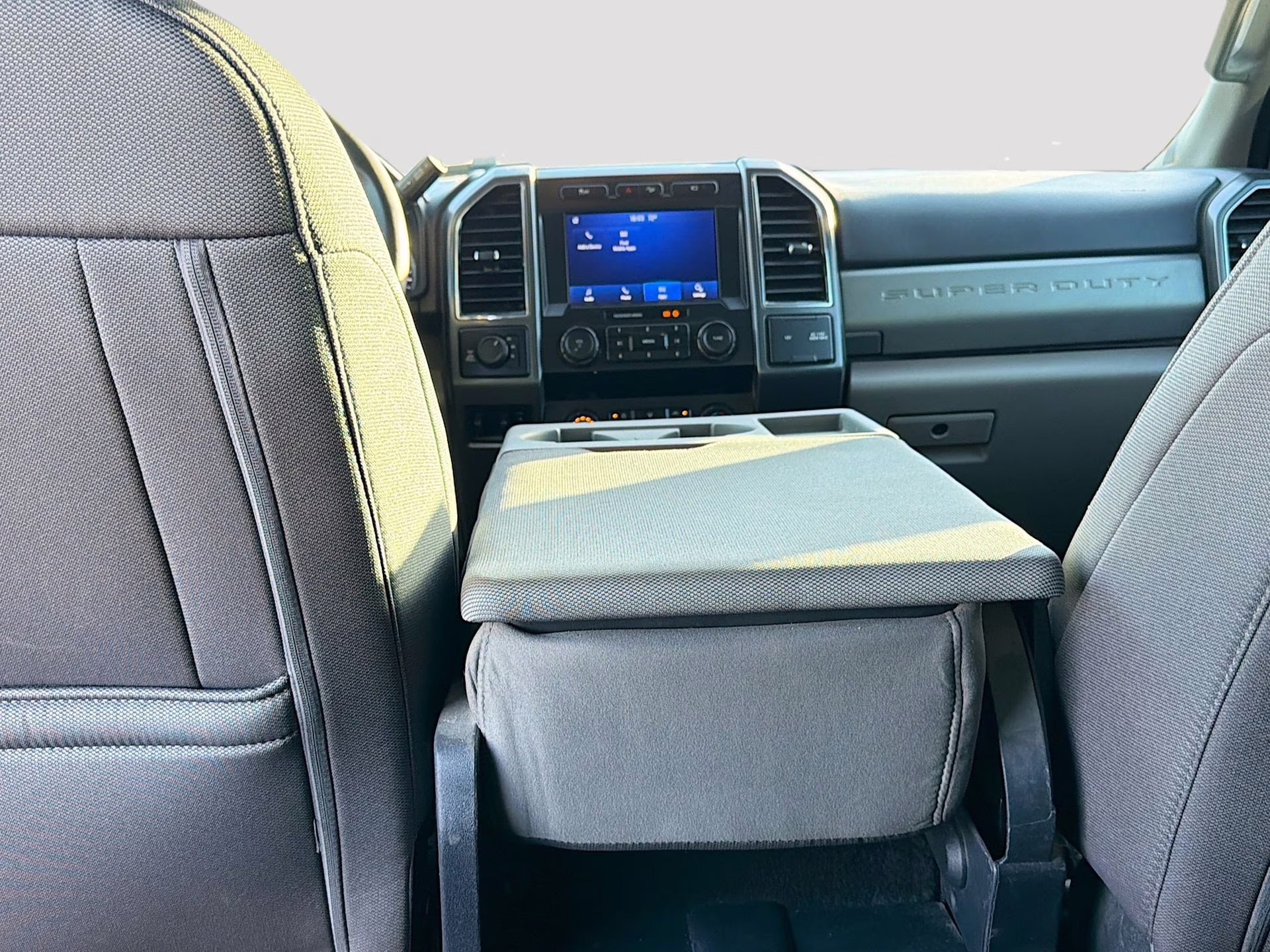 2022 Oxford White Ford Super Duty F-350 SRW XLT 4X4 Truck