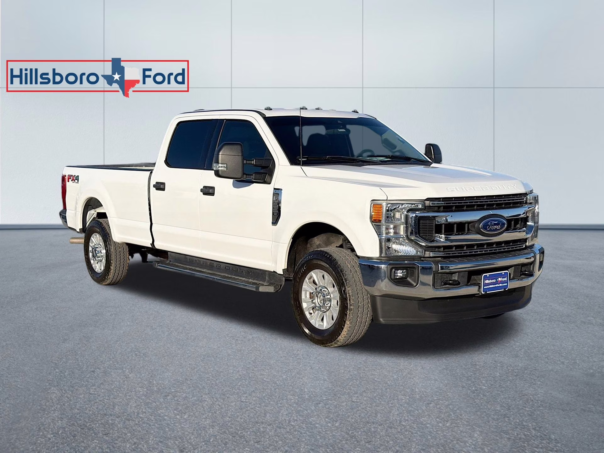2022 Oxford White Ford Super Duty F-350 SRW XLT 4X4 Truck