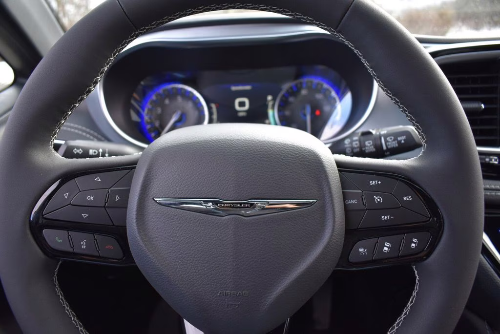 2026 Silver Mist Clearcoat Chrysler Pacifica Limited AWD Van