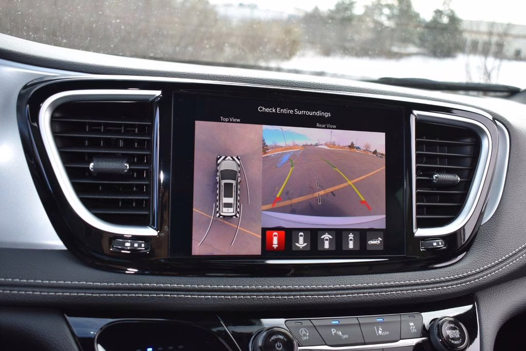 2026 Silver Mist Clearcoat Chrysler Pacifica Limited AWD Van