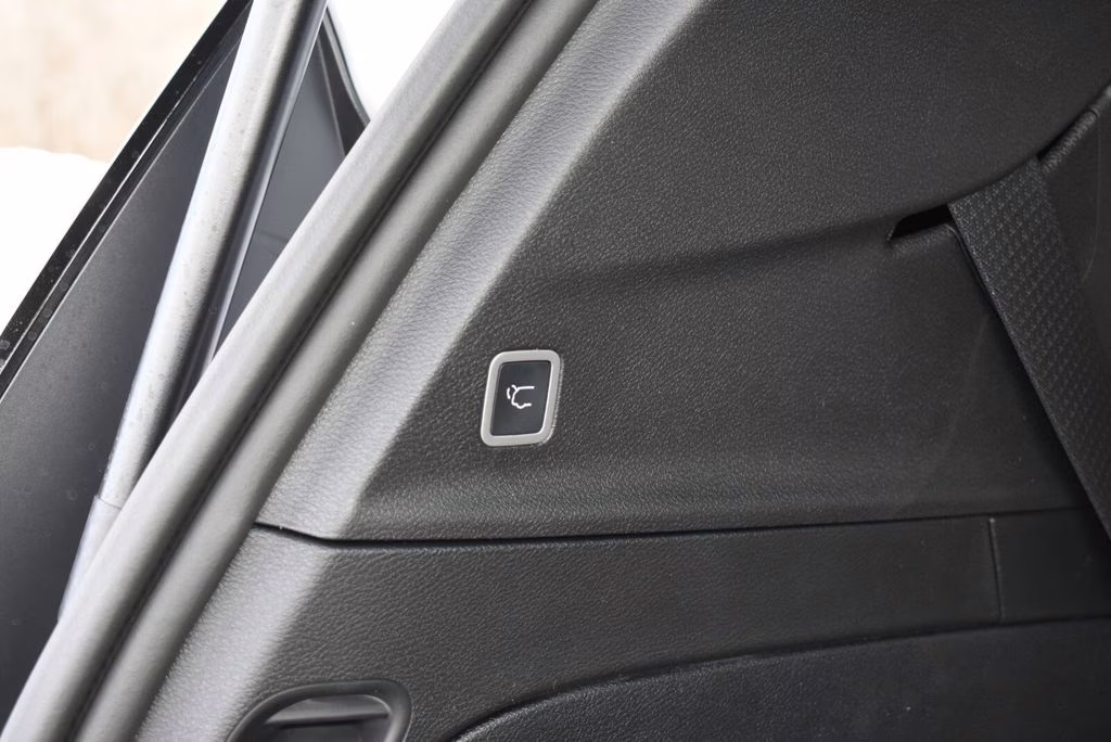 2026 Silver Mist Clearcoat Chrysler Pacifica Limited AWD Van