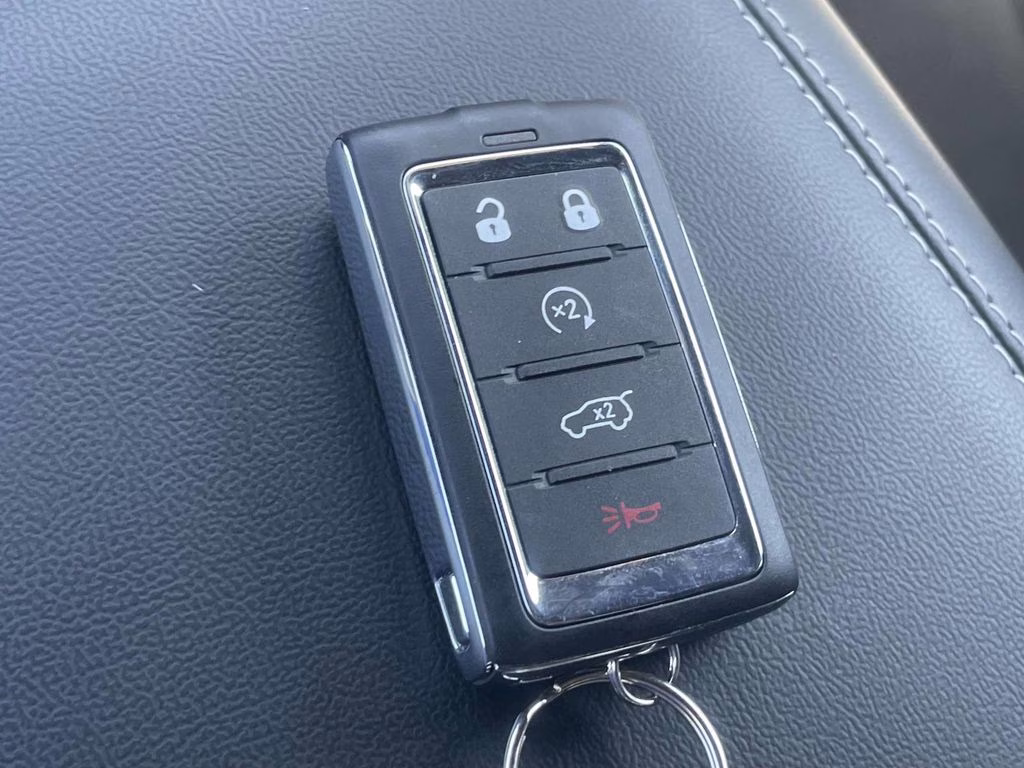 2025 Silver Zynith Jeep Grand Cherokee Altitude X 4X4 SUV