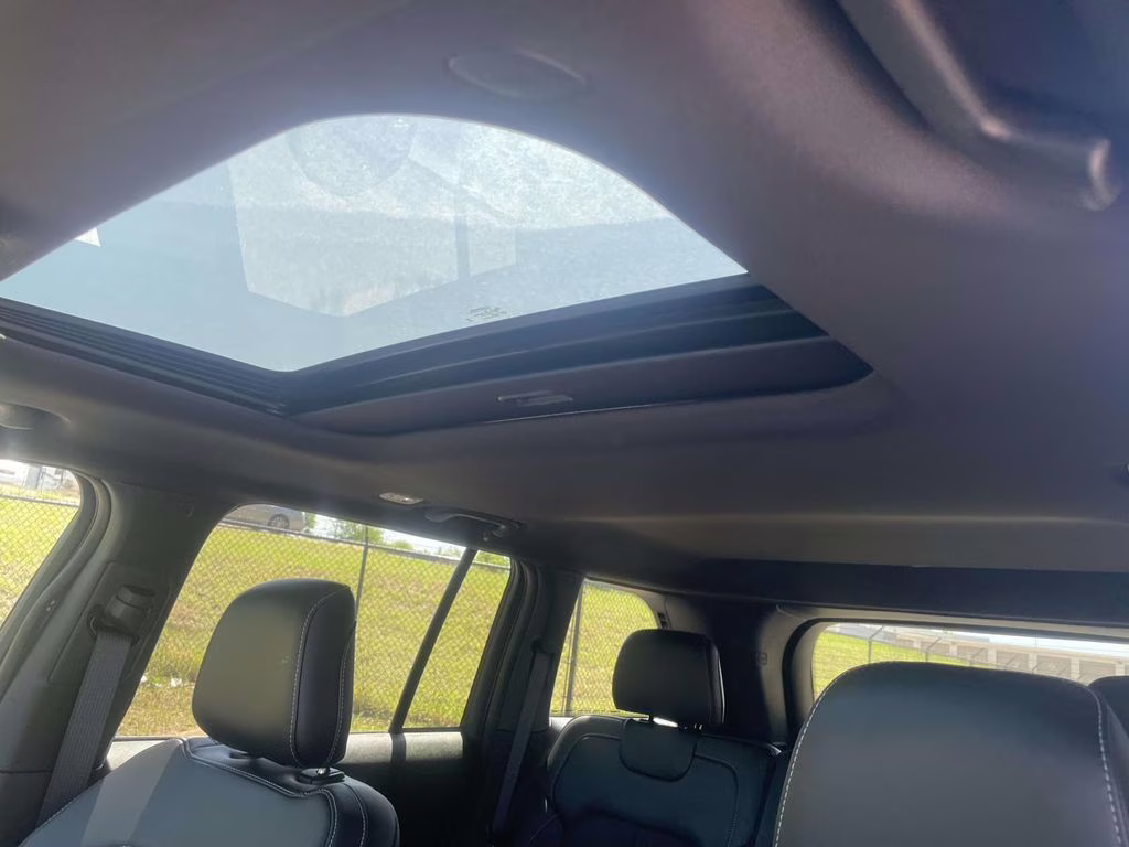 2025 Silver Zynith Jeep Grand Cherokee Altitude X 4X4 SUV