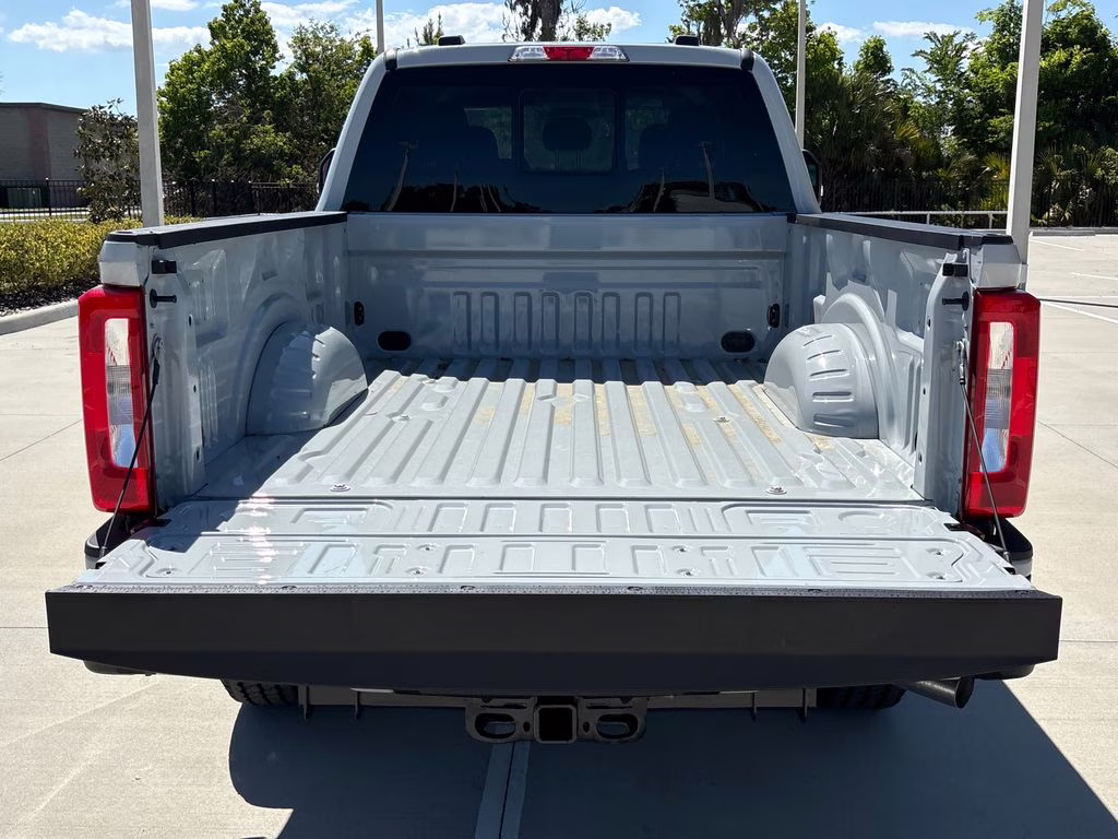 2026 Avalanche Ford Super Duty F-250 SRW XL 4X4 Truck