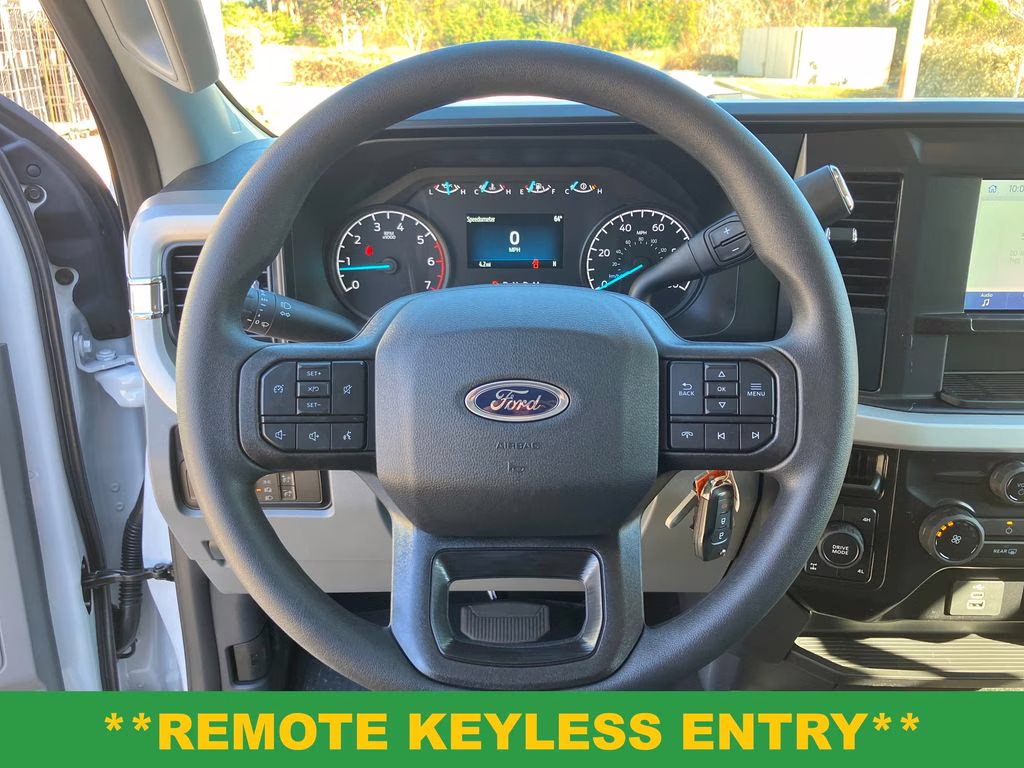 2026 Oxford White Ford Super Duty F-250 SRW XL 4X4 Truck