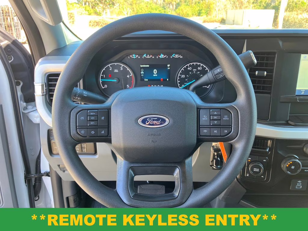 2026 Oxford White Ford Super Duty F-250 SRW XL 4X4 Truck