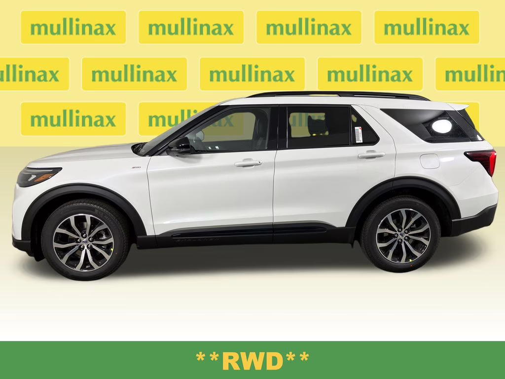 2026 Star White Metallic Tri-Coat Ford Explorer ST-Line RWD SUV