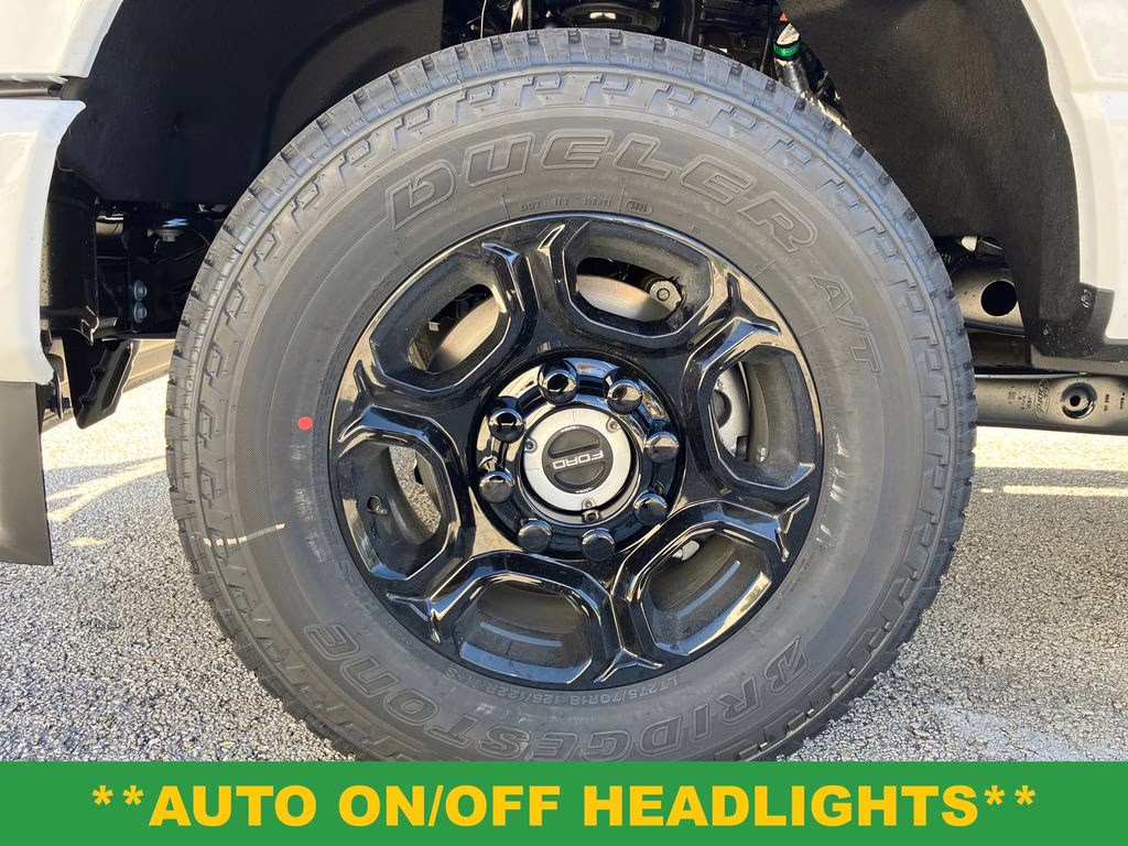 2026 Oxford White Ford Super Duty F-250 SRW XL 4X4 Truck