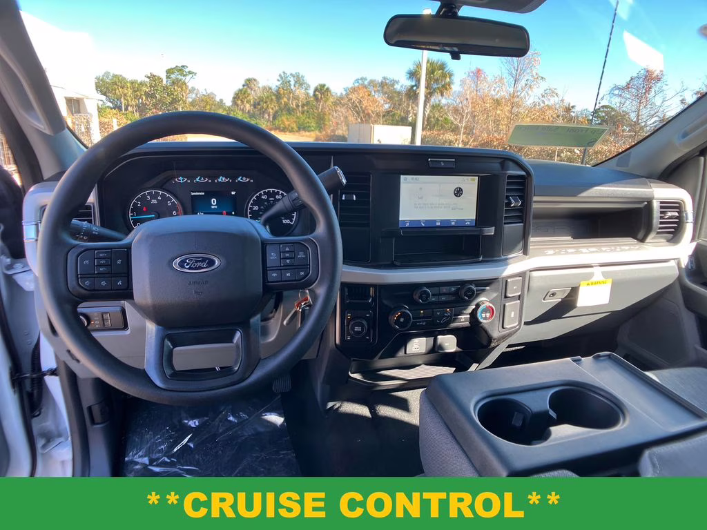 2026 Oxford White Ford Super Duty F-250 SRW XL 4X4 Truck