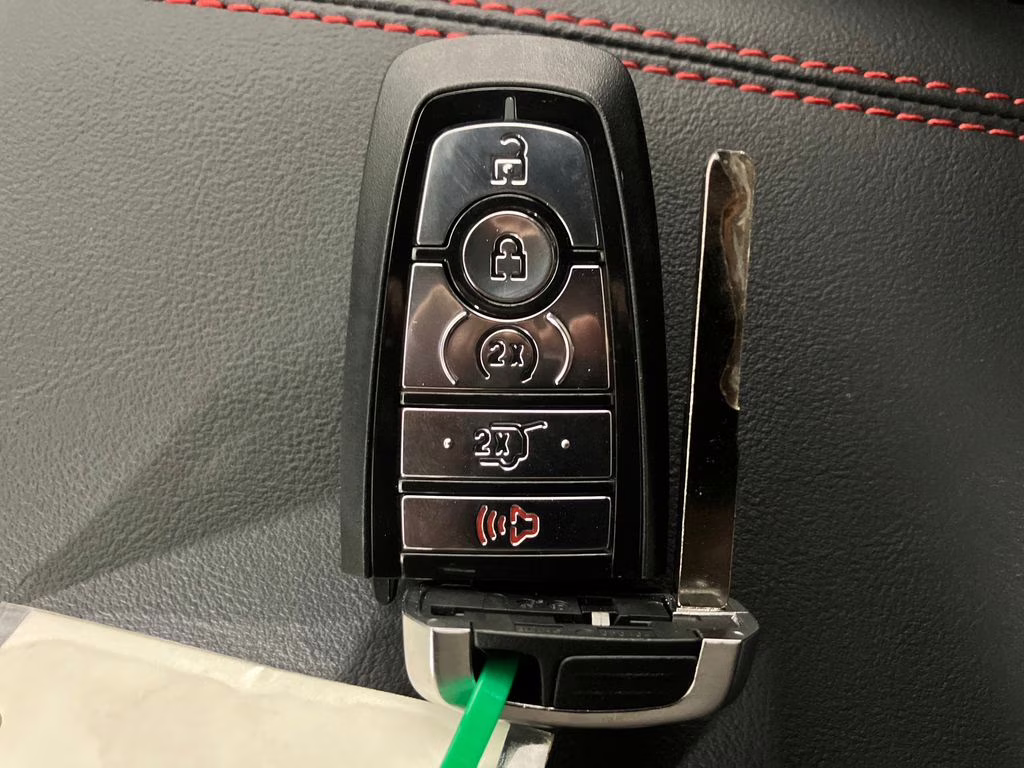 2026 Star White Metallic Tri-Coat Ford Explorer ST-Line RWD SUV