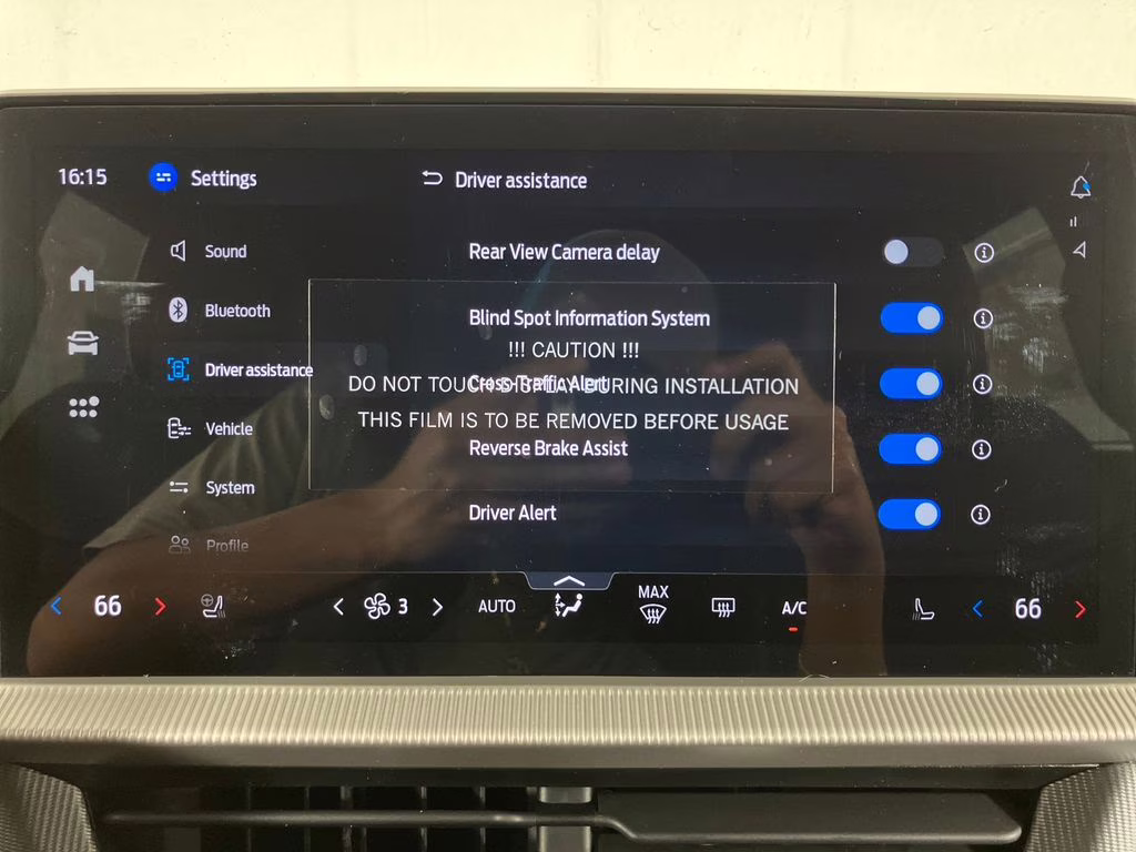 2026 Star White Metallic Tri-Coat Ford Explorer ST-Line RWD SUV