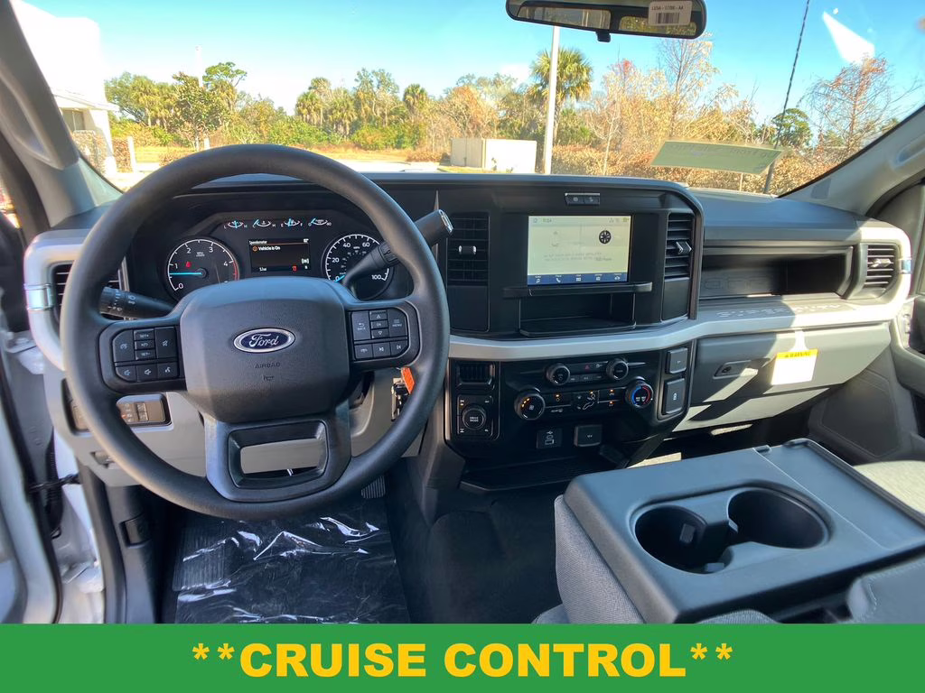 2026 Oxford White Ford Super Duty F-250 SRW XL 4X4 Truck