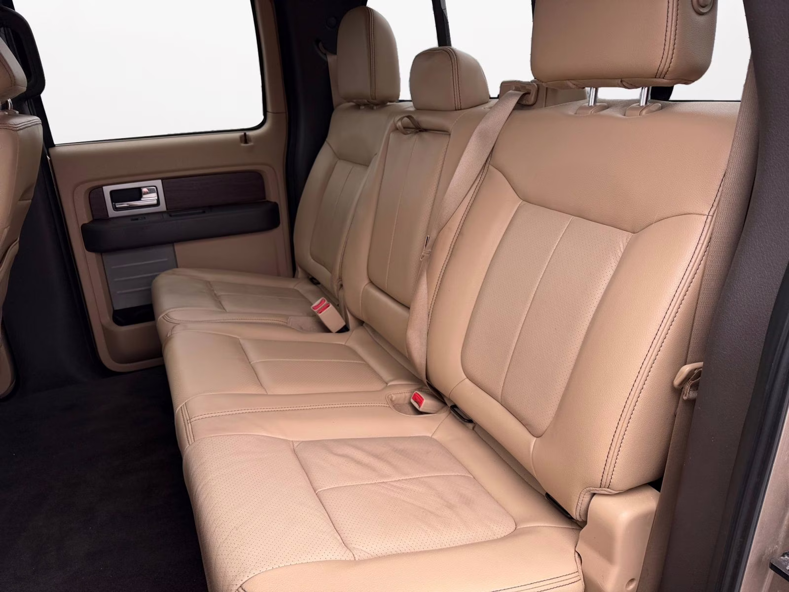 2013 Pale Adobe Metallic Ford F-150 Lariat 4X4 Truck