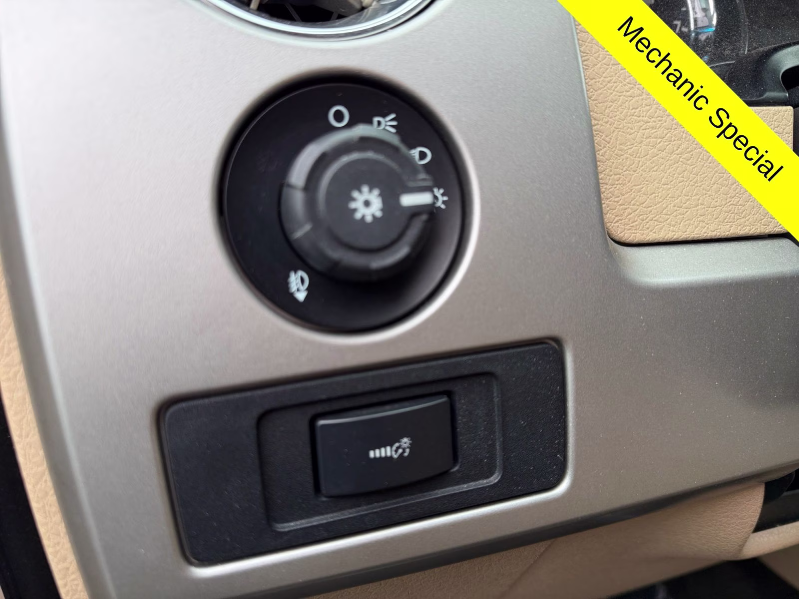 2013 Pale Adobe Metallic Ford F-150 Lariat 4X4 Truck