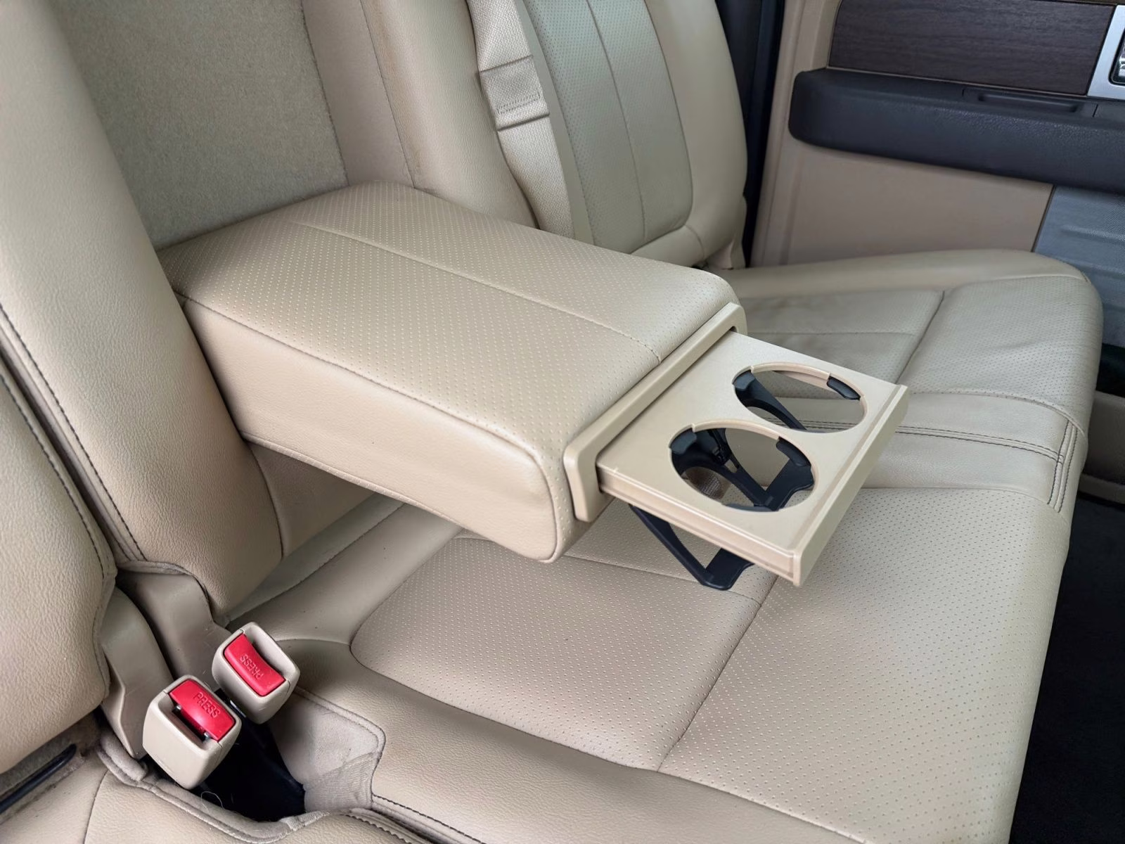 2013 Pale Adobe Metallic Ford F-150 Lariat 4X4 Truck