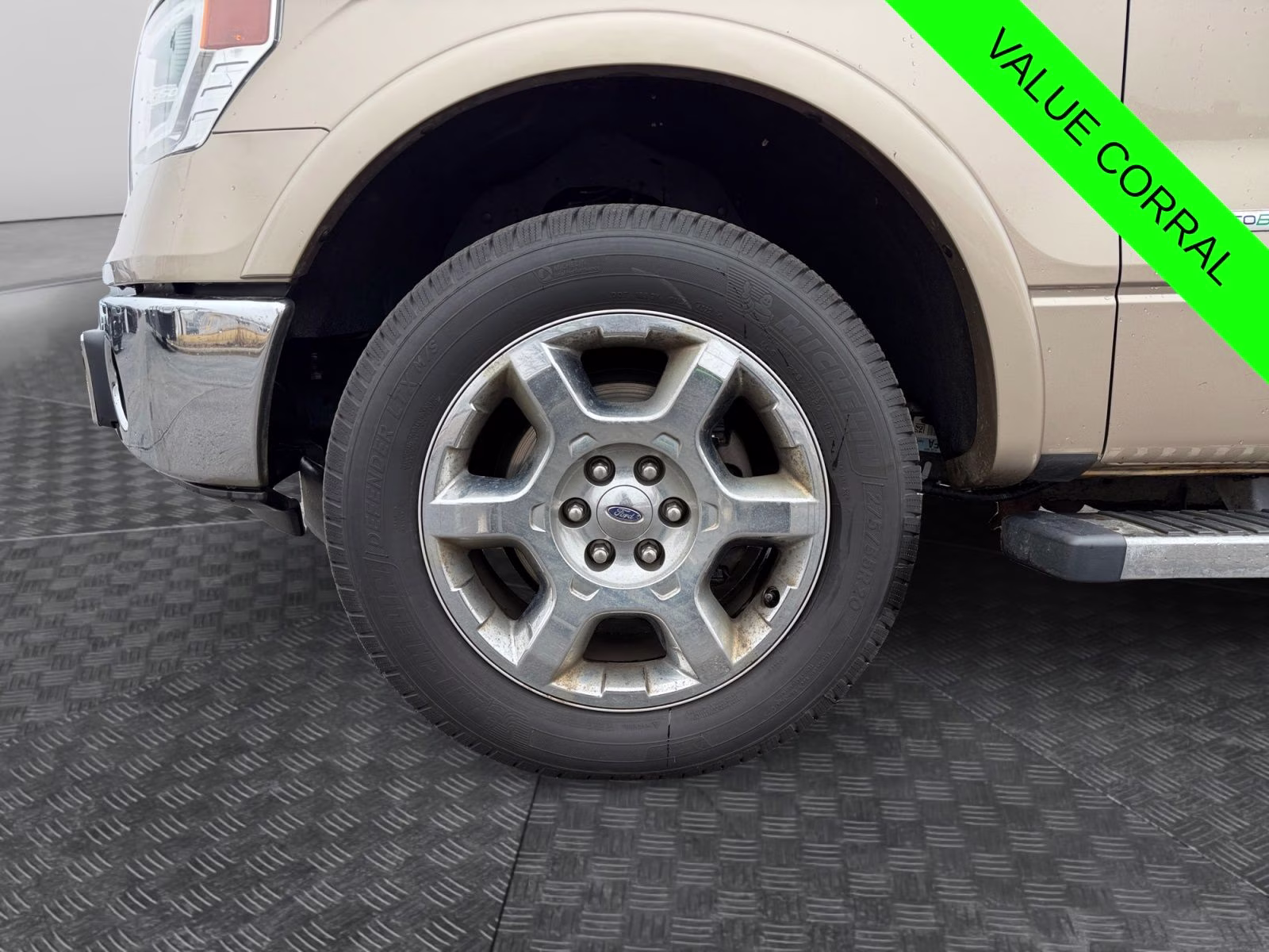 2013 Pale Adobe Metallic Ford F-150 Lariat 4X4 Truck