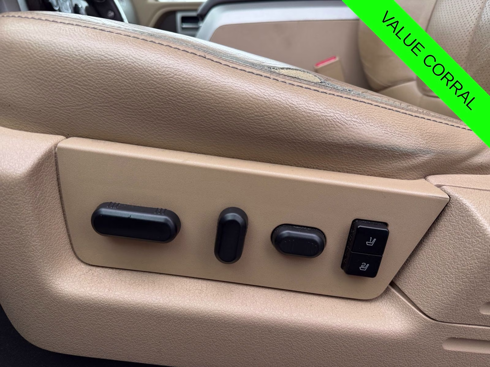 2013 Pale Adobe Metallic Ford F-150 Lariat 4X4 Truck