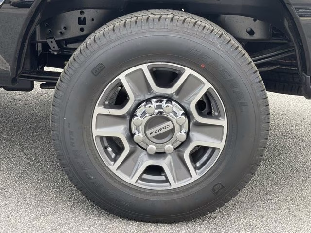 2026 Agate Black Metallic Ford Super Duty F-250 SRW LARIAT RWD Truck