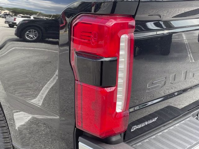 2026 Agate Black Metallic Ford Super Duty F-250 SRW LARIAT RWD Truck