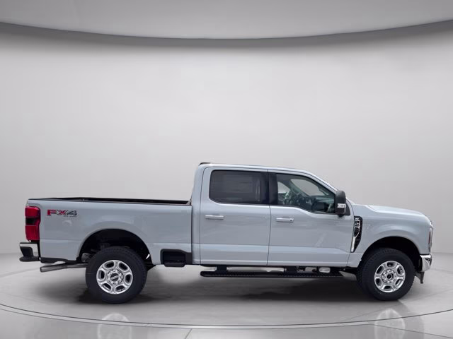 2026 Avalanche Ford Super Duty F-250 SRW XLT 4X4 Truck