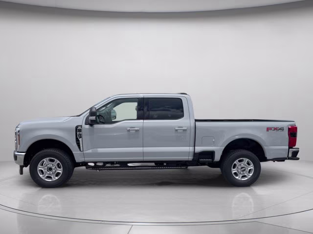 2026 Avalanche Ford Super Duty F-250 SRW XLT 4X4 Truck
