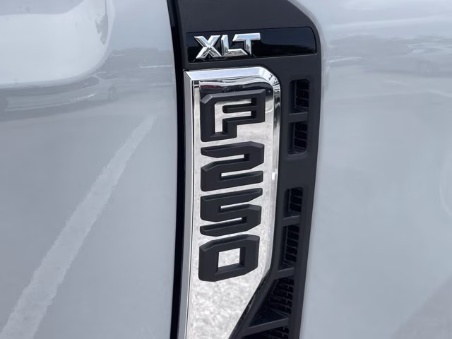 2026 Avalanche Ford Super Duty F-250 SRW XLT 4X4 Truck