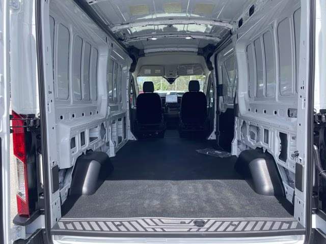 2026 Oxford White Ford Transit Cargo Van Base RWD Van