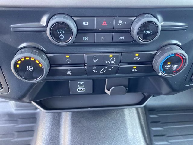 2026 Oxford White Ford F-150 XL RWD Truck
