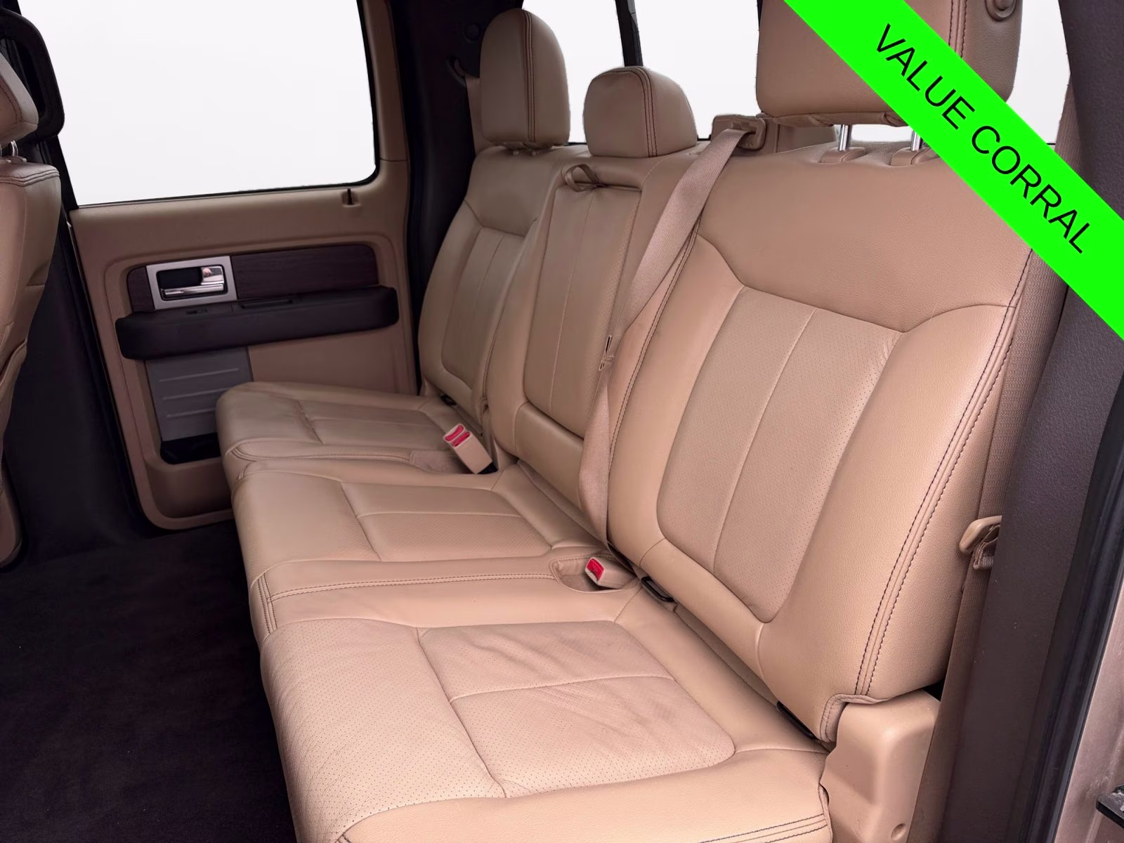 2013 Pale Adobe Metallic Ford F-150 Lariat 4X4 Truck