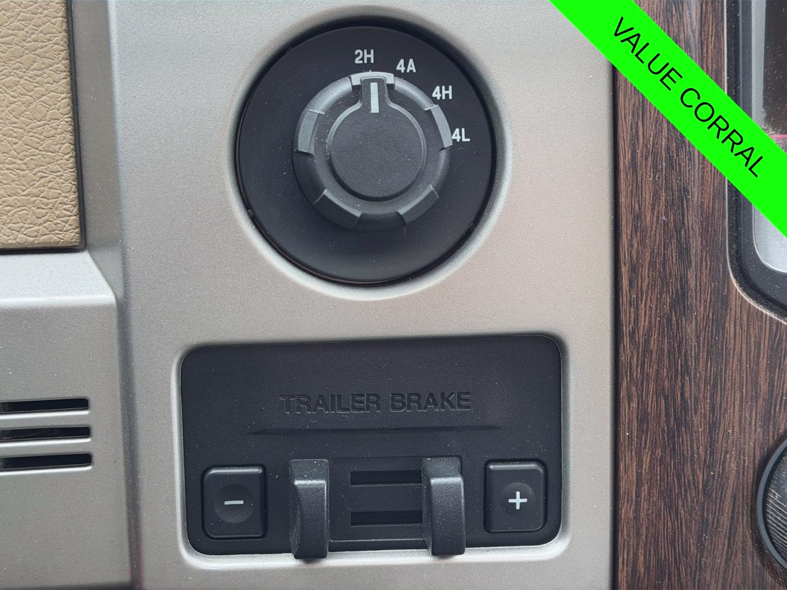 2013 Pale Adobe Metallic Ford F-150 Lariat 4X4 Truck