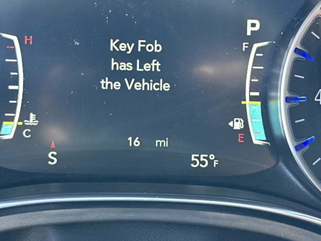 2026 Diamond Black Crystal Pearlcoat Chrysler Pacifica Pinnacle FWD Van