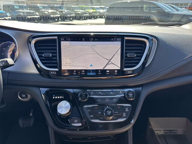 2026 Diamond Black Crystal Pearlcoat Chrysler Pacifica Pinnacle FWD Van