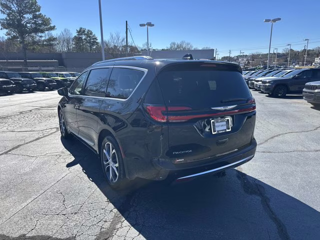 2026 Diamond Black Crystal Pearlcoat Chrysler Pacifica Pinnacle FWD Van