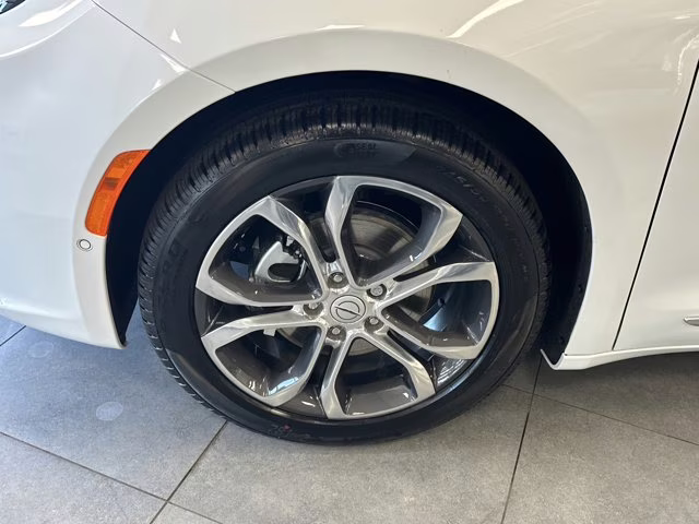 2026 Bright White Clearcoat Chrysler Pacifica Pinnacle FWD Van