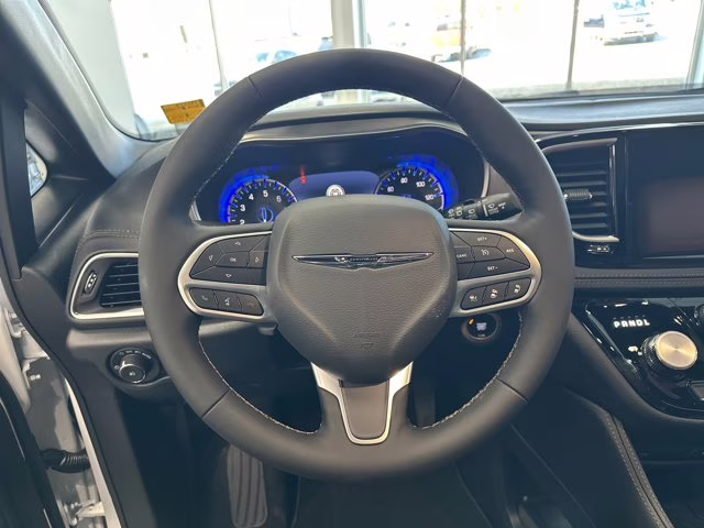 2026 Bright White Clearcoat Chrysler Pacifica Pinnacle FWD Van