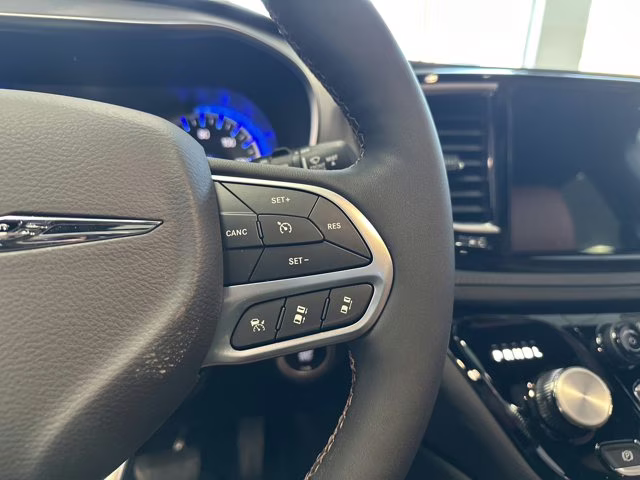 2026 Bright White Clearcoat Chrysler Pacifica Pinnacle FWD Van