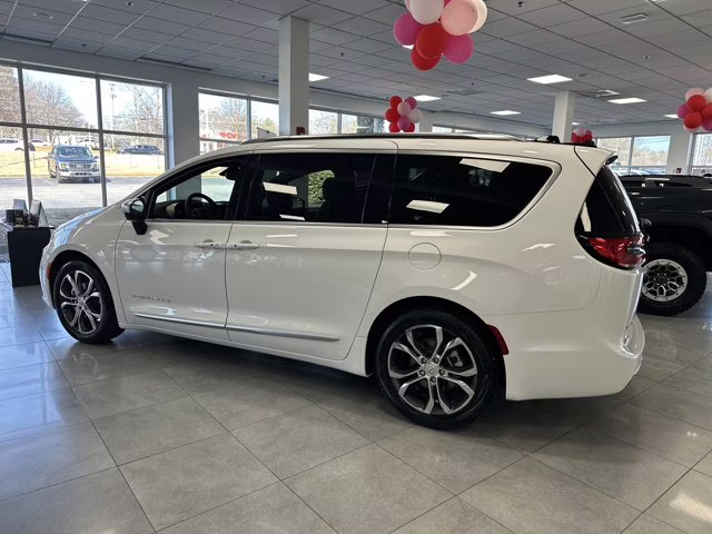 2026 Bright White Clearcoat Chrysler Pacifica Pinnacle FWD Van