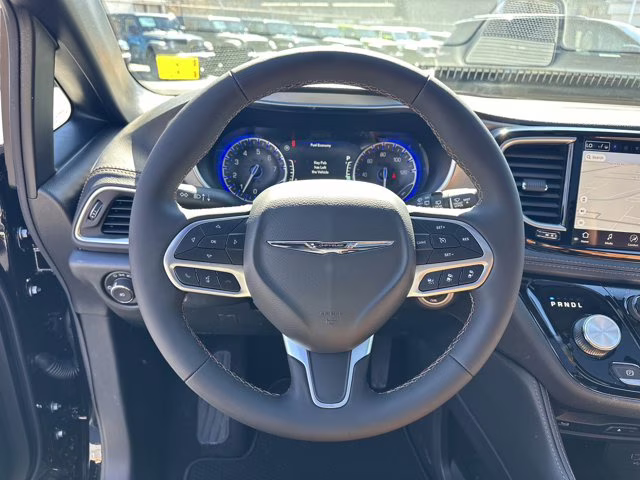 2026 Diamond Black Crystal Pearlcoat Chrysler Pacifica Pinnacle FWD Van