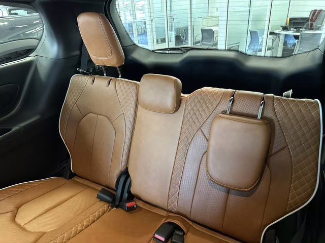 2026 Bright White Clearcoat Chrysler Pacifica Pinnacle FWD Van