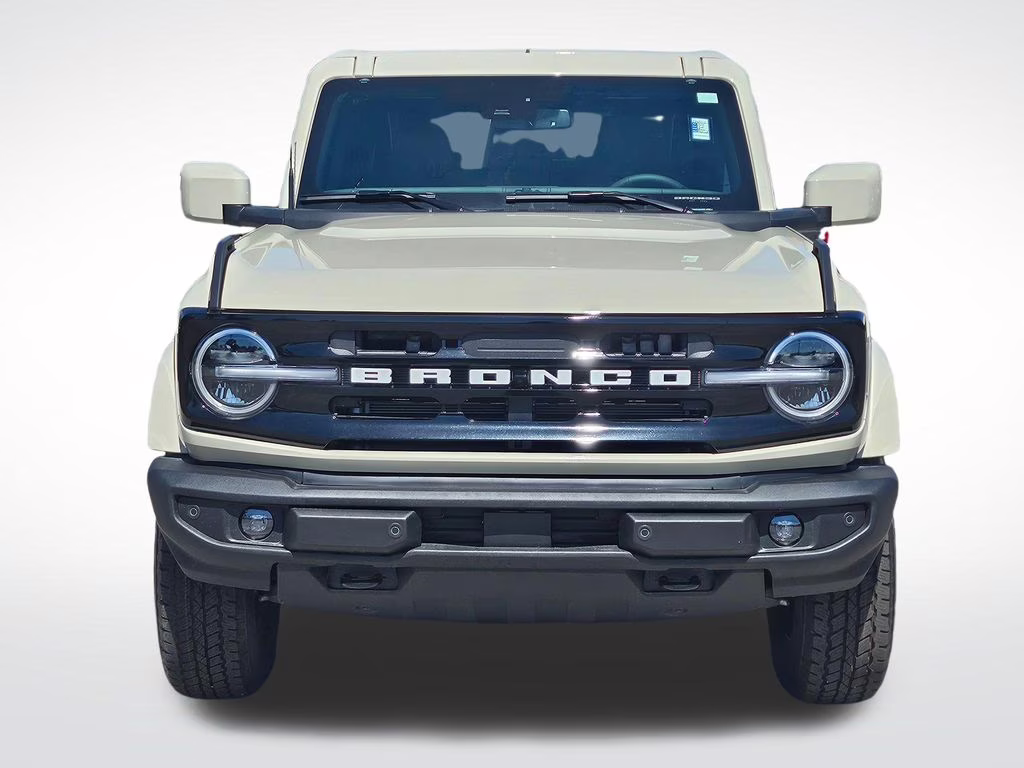 2026 Desert Sand Ford Bronco Outer Banks 4X4 SUV