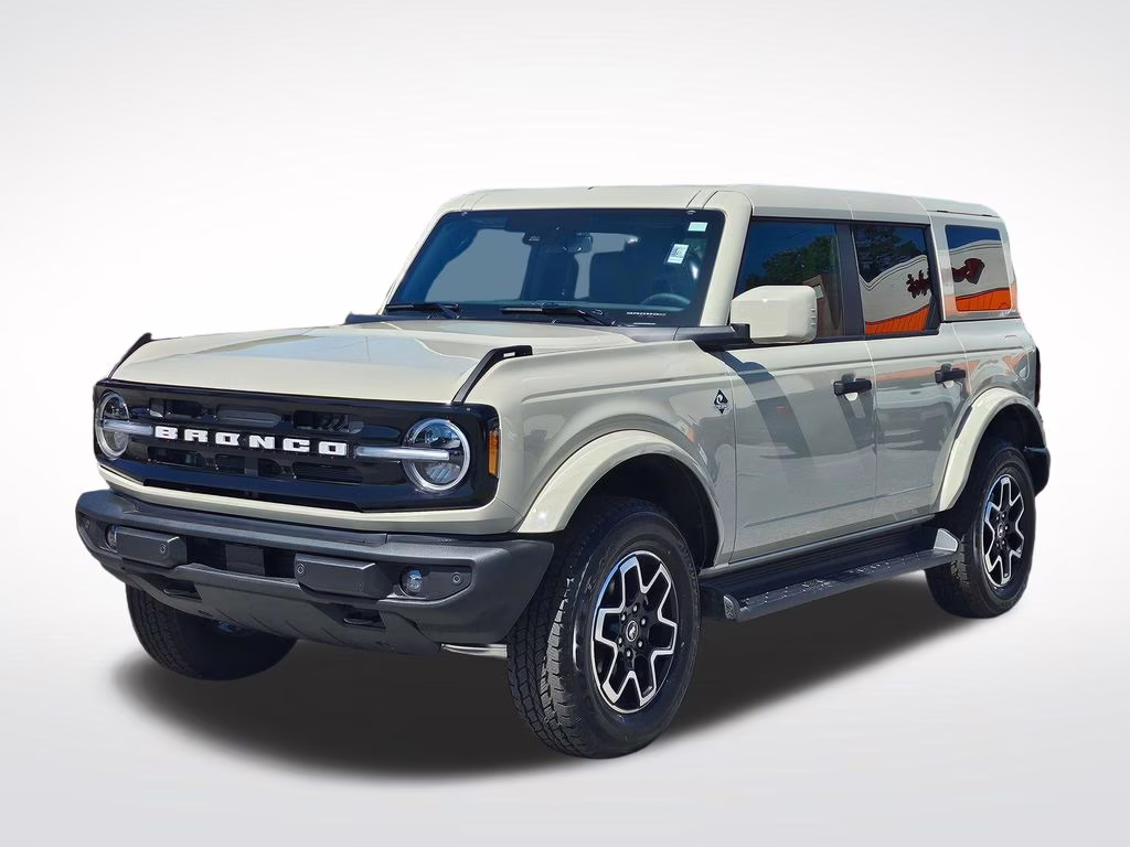 2026 Desert Sand Ford Bronco Outer Banks 4X4 SUV