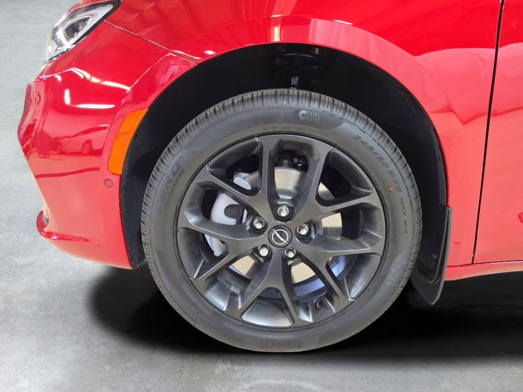 2026 Red Hot Pearlcoat Chrysler Pacifica Limited AWD Van