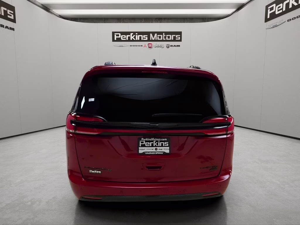 2026 Red Hot Pearlcoat Chrysler Pacifica Limited AWD Van