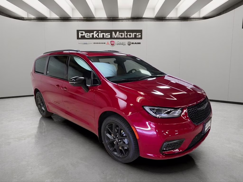 2026 Red Hot Pearlcoat Chrysler Pacifica Limited AWD Van