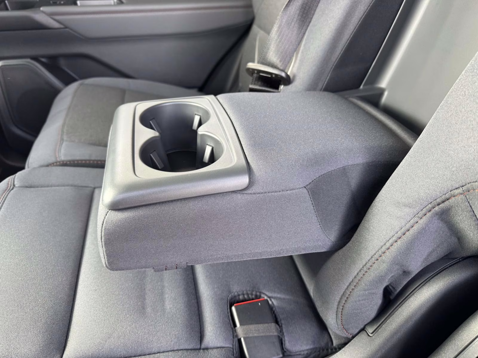 2026 Carbonized Gray Metallic Ford Explorer Active w/200A Pkg 4WD 4X4 SUV