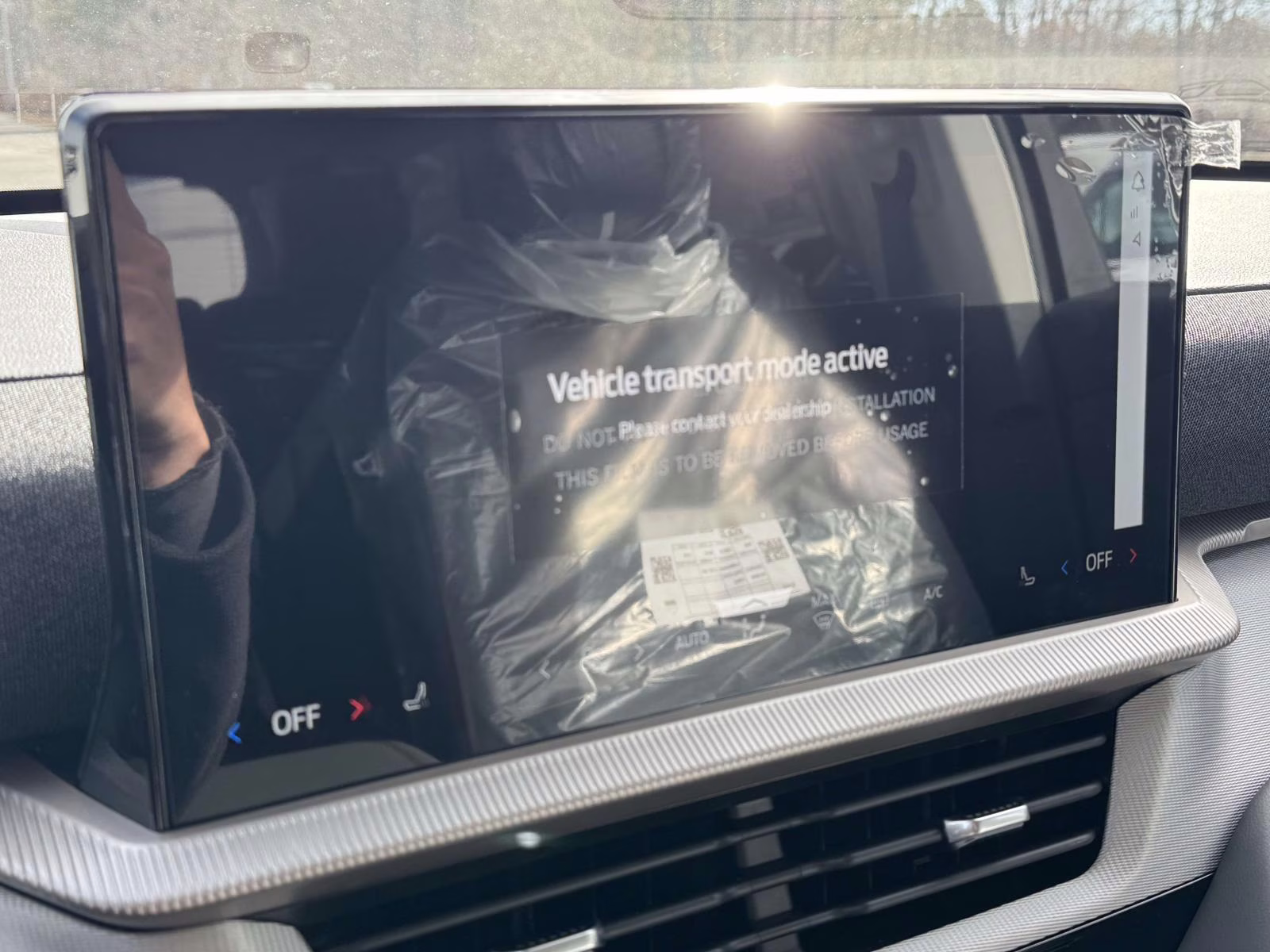 2026 Carbonized Gray Metallic Ford Explorer Active w/200A Pkg 4WD 4X4 SUV