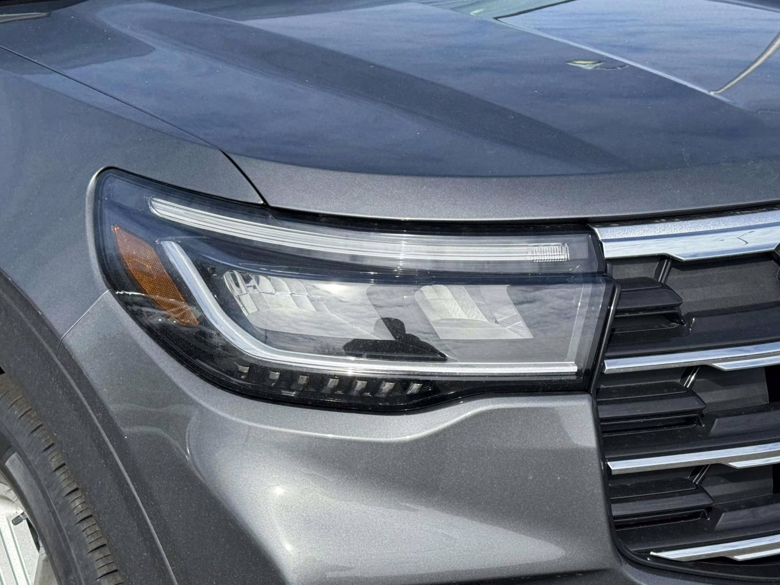 2026 Carbonized Gray Metallic Ford Explorer Active w/200A Pkg 4WD 4X4 SUV