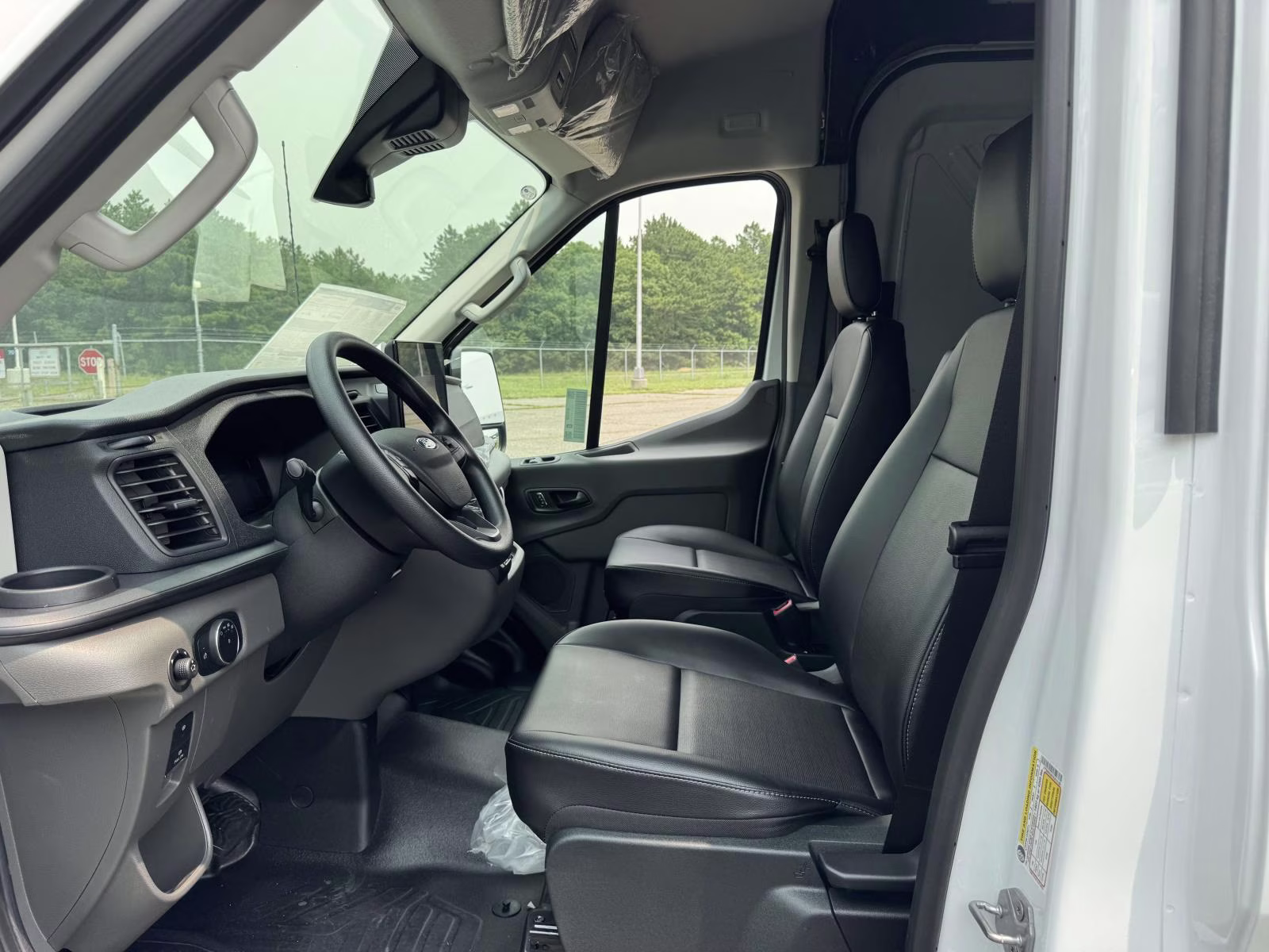 2026 Oxford White Ford Transit Cargo Van Base RWD Van