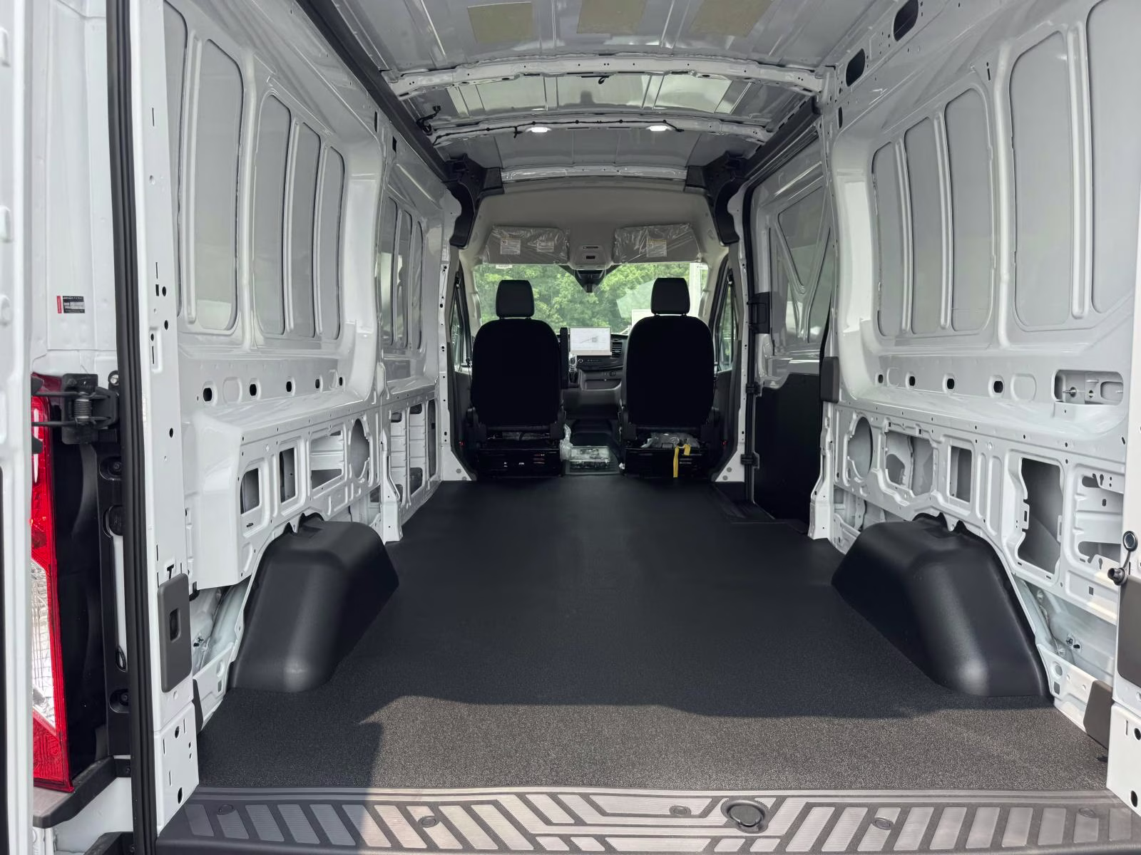 2026 Oxford White Ford Transit Cargo Van Base RWD Van